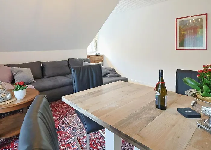 Jagdhaus Zu Amtern Rose Holdorf