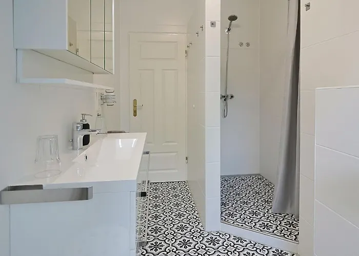 Jagdhaus Zu Amtern Rose Holdorf