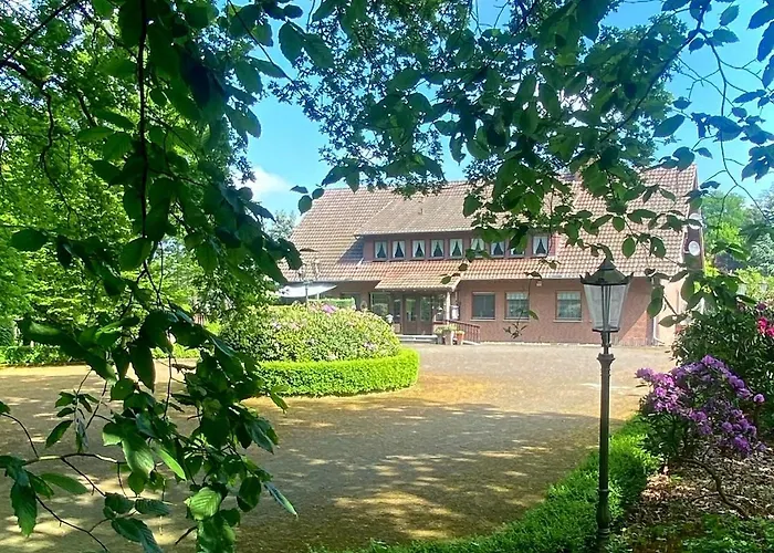 Jagdhaus Zu Amtern Rose Holdorf